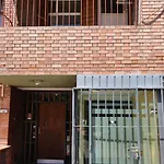 Departamento Comodo De Dos Dormitorios A 3 Km Del Centro